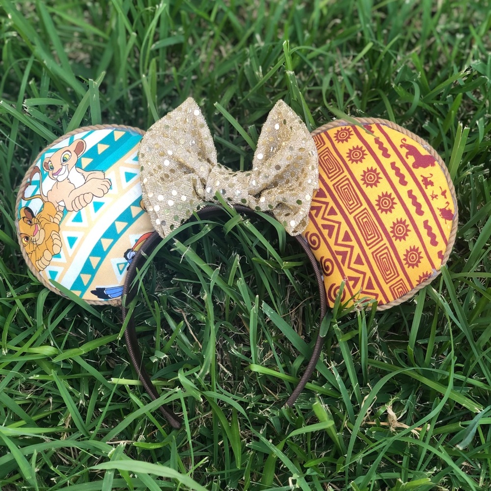 Lion king inspired Minnie Mouse ears *Never Worn*